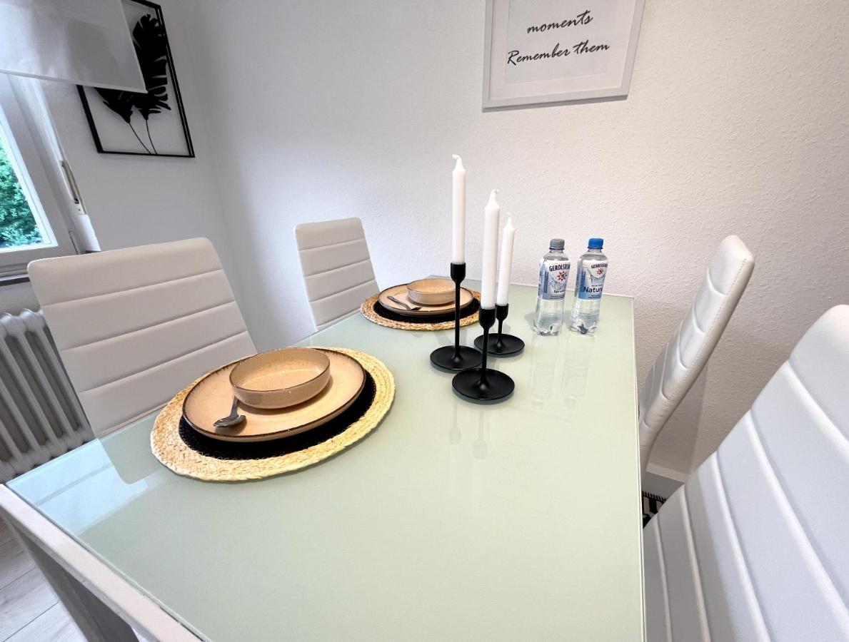 Apartment One Bed And One Sofa Bed, Self Check In, Invoice Monchengladbach